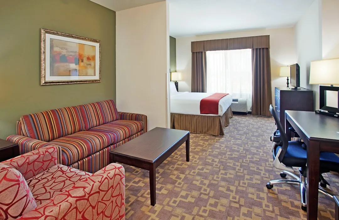 Holiday Inn Express & Suites North-1