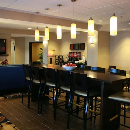 Hampton Inn Topeka-2
